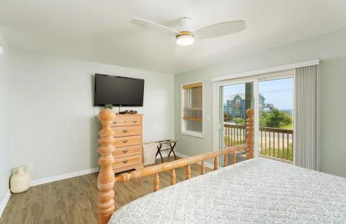 Ocean-View Pet-Friendly Beach Access Retreat - Photo 23