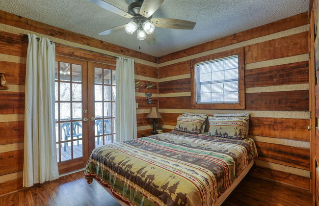 Creekside Memories - 2 Bedrooms, 2 Baths, Sleeps 6 Cabin by RedAwning - Foto 2