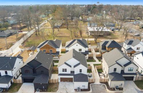 Ozark Oasis Walk to DT Bentonville - Photo 32