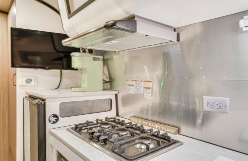 Airstream and Ocean View Unique Gloucester Getaway - Foto 26