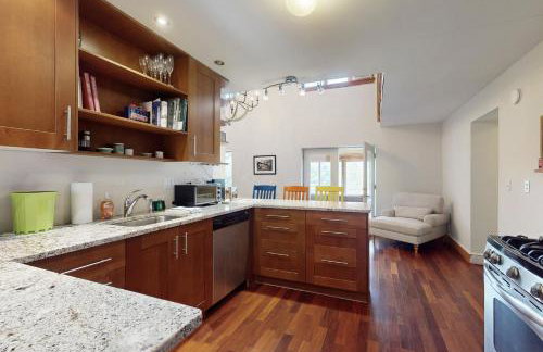 Stone House - Photo 5