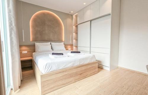 Elea Luxury Apartments - Photo 4
