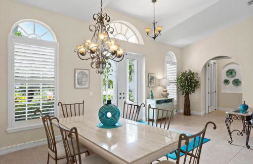 Cape Serenity- Premier Waterfront Villa with Kayaks and Bikes - Photo 11