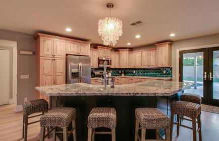 Relaxing 4 Bdrm Retreat in the Heart of Scottsdale - Foto 13