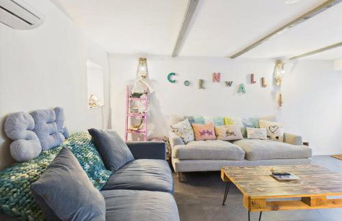 Cosy Cornish Cottage with Firepit & Parking - Foto 13