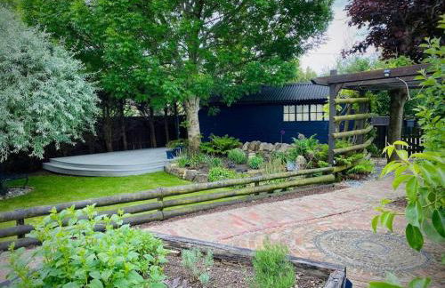 Cosy 3-bedroom home with garden and log burner. - Foto 6