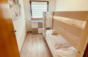 1 - Gemütlicher Bungalow am Fuße der Wasserkuppe - Photo 2