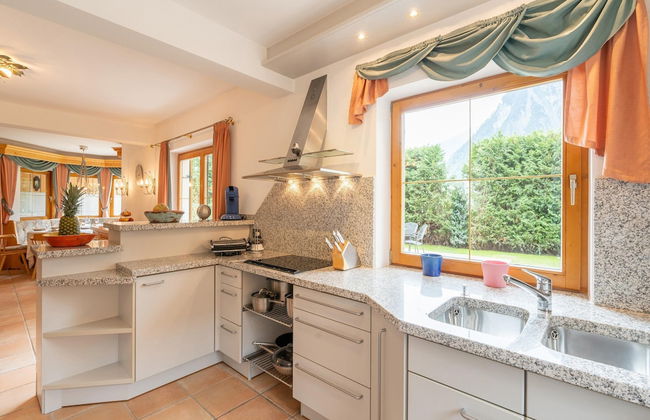 Charming Holiday Home in Maurach am Achensee - Foto 4