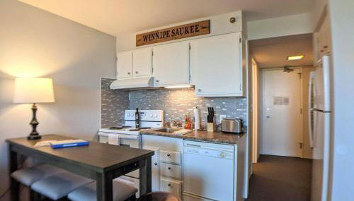 Cute Cedar Lodge Studio with Balcony & Lake Views! - Foto 3