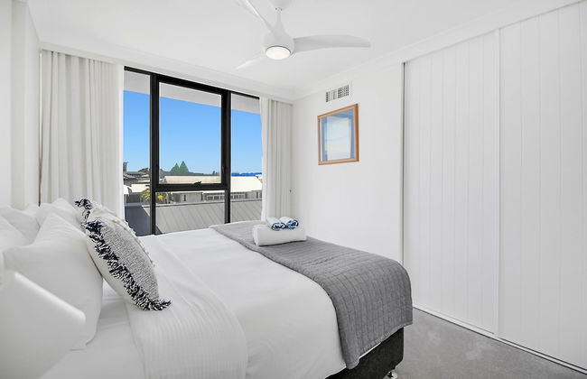 Albatross North Apartments - Photo 5