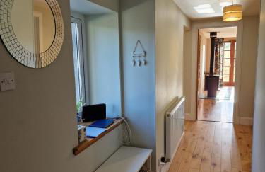 Highland River Cottage with Hot Tub - Foto 15