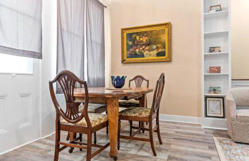 610 Franklin - Downstairs - 2 Bed, 2 Bath, Heart of Downtown, Pet Friendly with fee - Foto 1