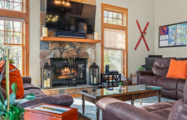 Mountain Escape With Game Room Balcony Stunning Views in the Poconos Christina - Foto 12