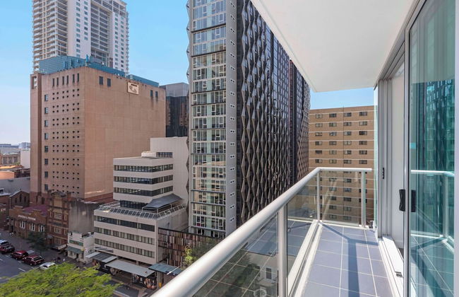 Oaks Brisbane Festival Suites - Photo 35