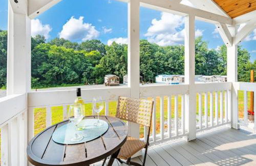 7 Le Soleil Retro Tiny House, Boat Parking, Mins to Lake Guntersville, City Harbor - Foto 32