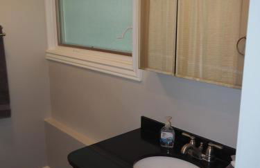 Lorlee - A Large and Luxurious Lakefront Cottage! - Foto 27