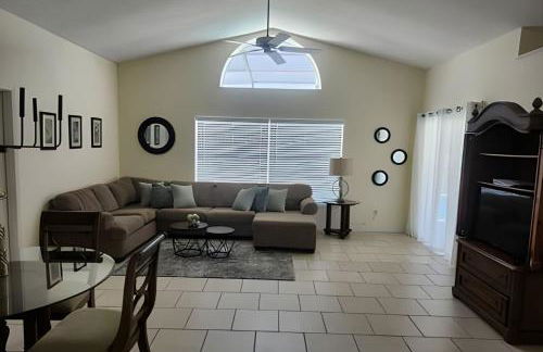 Lake View Pool Home near Disney and Shoppings - Foto 5