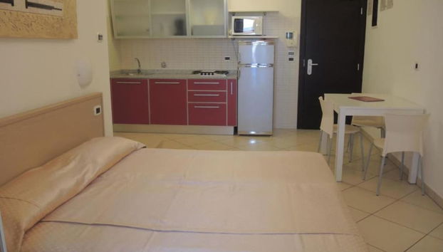 Seaside Studio - Poolside Getaway - Foto 3, Habitación