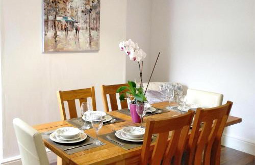 Newly Renovated 3 Bedroom House, 6 beds with 2 showers, near University Town Centre - Foto 12