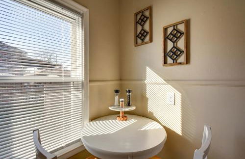 Quaint Cedar Rapids Home, 4 Mi to Downtown! - Photo 10