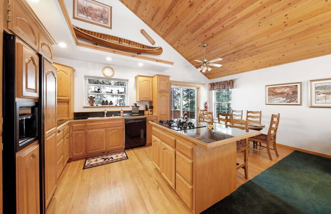Paradise Pines 3BR Secluded Cabin Minutes in Tahoe Donner! - Foto 7