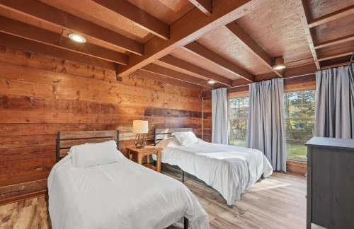 Renovated 1950s Barndominium Pet-Friendly & Modern - Foto 13