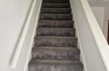 Family-Friendly Detached House Near Leeds and Bradford with Garden - Foto 34