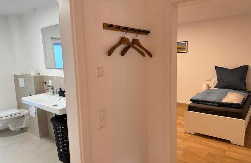 Modernes 2-Schlafzimmer Business EG Wohnung in Ehningen, IBM, Mercedes-Benz Sindelfingen, S-Bahn und A81 mit Parkplatz - Foto 15