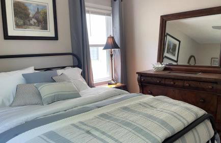 Newly renovated 3-bedroom lakeside home - Foto 12