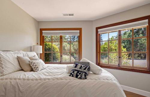 10 Acre Estate with Views Teahouse and Pickleball Court - Foto 35