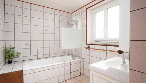 Triplex atypique-Cour intérieure-Commerces à pied - Foto 5