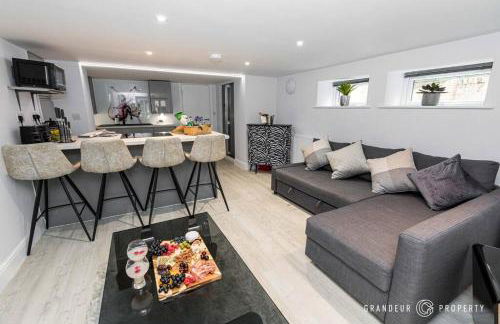 Mousehole by Grandeur Property - Photo 1