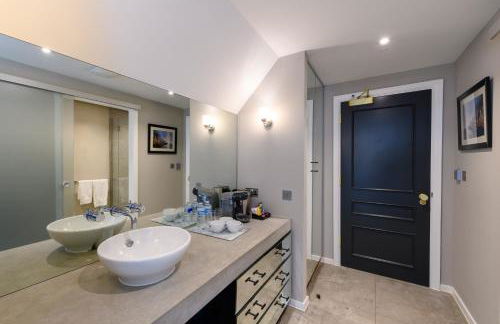 Holm House - Stylish Coastal Suites - Silures Bar & Restaurant On-site - Foto 63