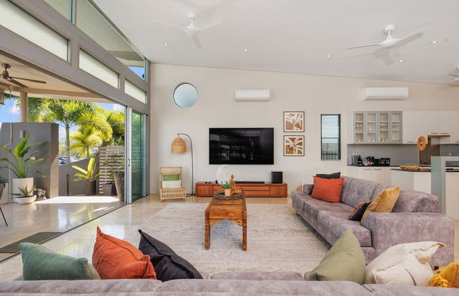 Water-front Paradise Pool - BBQ - Balcony Dining - Foto 2