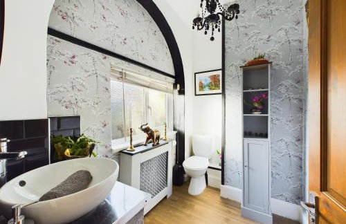 Large house with pool only 15 mins from the beach - Foto 13