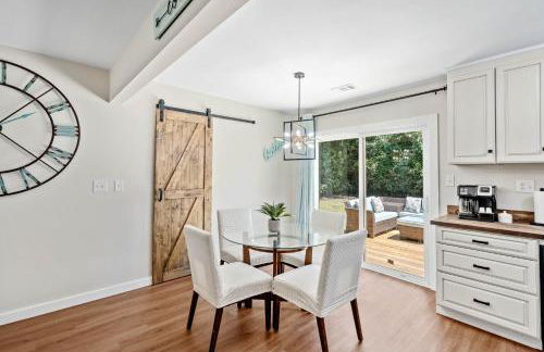 Cottage Under the Magnolia Trees - Photo 13