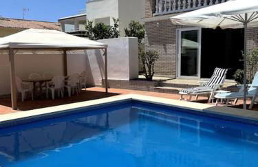 Detached Pool Villa, idyllic setting 450m to beach - Photo 34