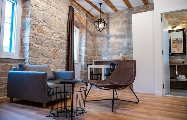 Emarconi history&luxury in Split center - Photo 1