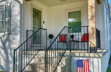 Elegant Family Home near Downtown - Foto 32