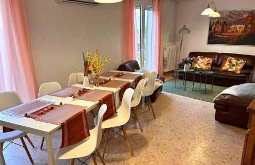 Maison Médicis - T5 Spacieuse et Calme en Ville - Emplacement Idéal - Photo 12