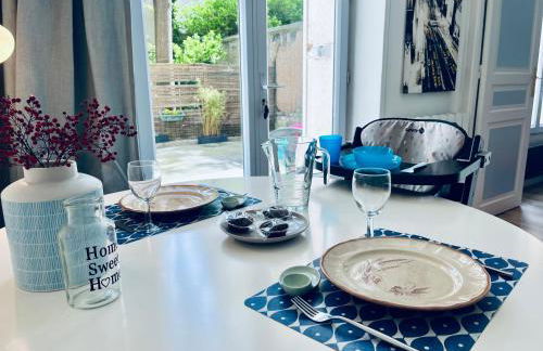 Wendy family flat with calm courtyard 3min for metro Paris in 10 mins - Foto 9