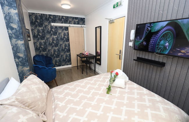 VR Apartments - Photo 36