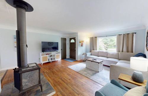 Rustic Kirtland Farmhouse Retreat - Foto 9