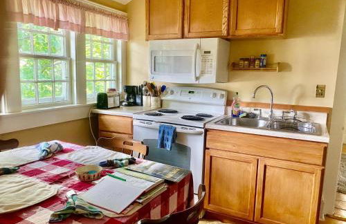 Artful Lodging & Retreats - Photo 24