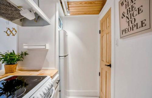 Historic Heights Rustic Urban Tiny Cabin - Foto 20