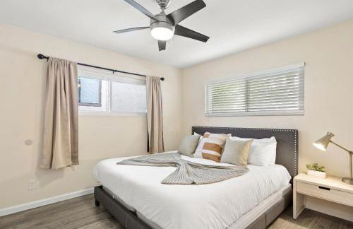 Windansea Coastal Haven - Steps to Beach - Foto 15