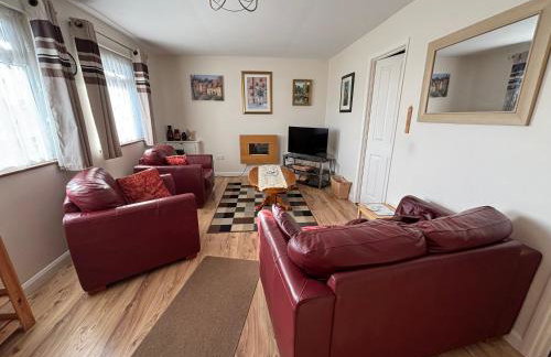 498, Three Bedroom Detached Chalet - Sleeps 6, pet friendly, FREE pool and entertainment passes included - plus WiFi, bed linen and towels included - Foto 18