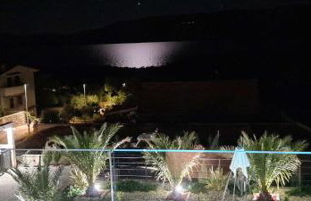 Luxury White Sails Villas with a Multi Sport Court and Sea View - Photo 40