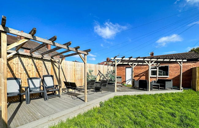 Beautiful Detached Villa - Jacuzzi Bath - Parking - Foto 25