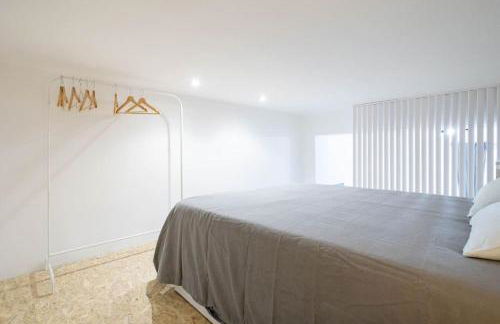 Loft reformado en Marques de Vadillo con patio privado - Photo 6